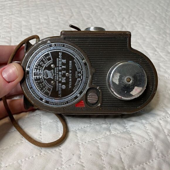 Vintage Bell & Howell Film Double Run Eight Model 134-G Cine Camera w/ Lens Case - Picture 6 of 16